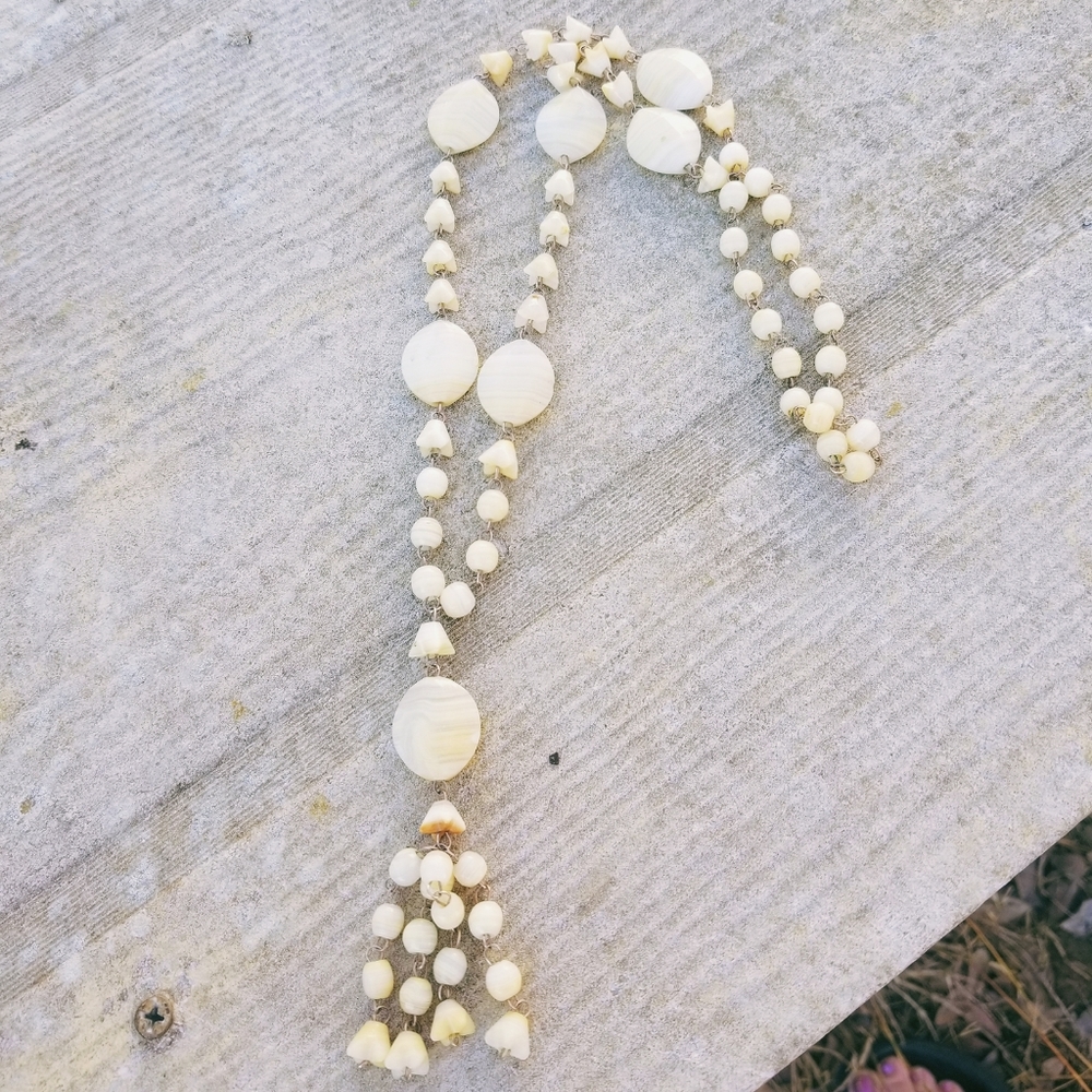 Vintage Cream Agate Tassle Beaded Necklace